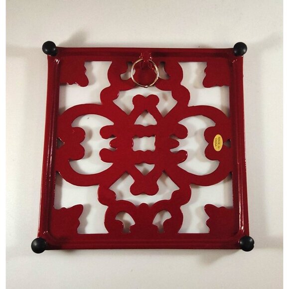 Vintage Red Enamel Cast Iron Trivet With Rubber Feet & Hanging Ring - Picture 5 of 11